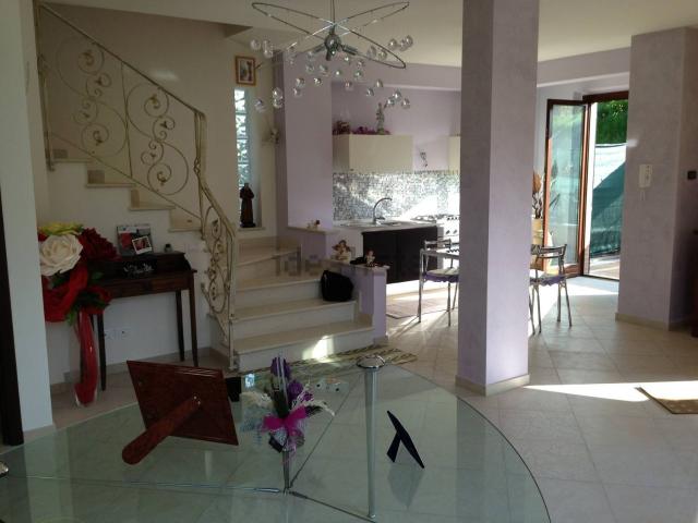 Villetta a schiera in vendita di 190 m² in Via San Francesco, 73