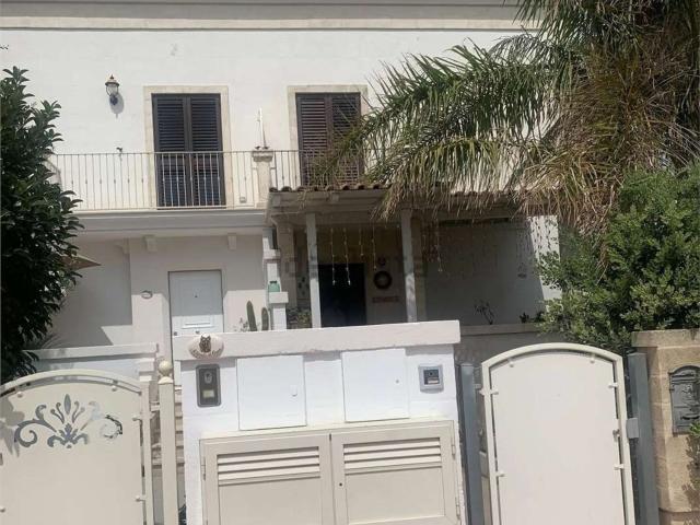 Villetta a schiera in vendita di 192 m² in Via delle Croci