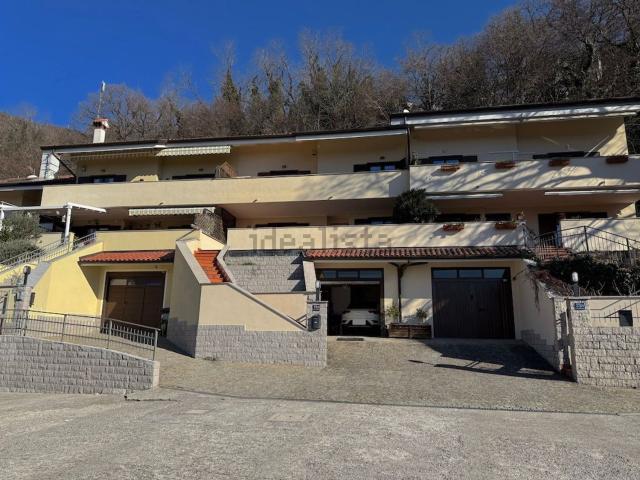 Villetta a schiera in vendita di 192 m² in Via Orsenigo, 23