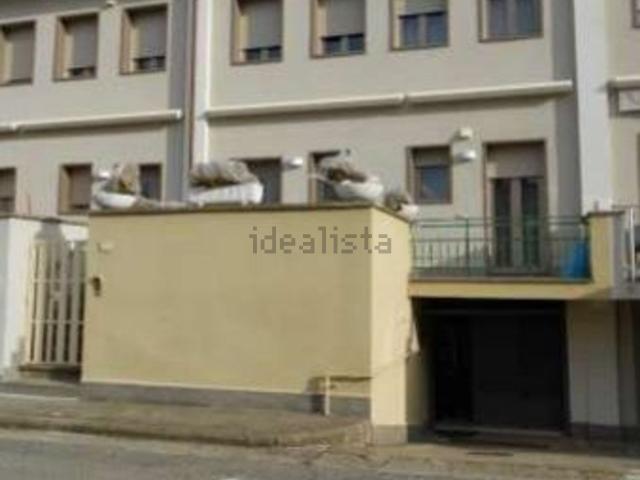 Villetta a schiera in vendita di 192 m² in Via Pietro Cuzzoli, 11