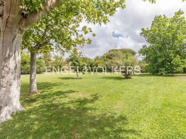 Villetta a schiera in vendita di 192 m² in Via Tespi