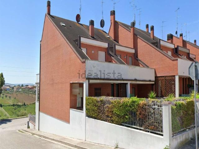 Villetta a schiera in vendita di 193 m² in Via Pietro Nenni, 2