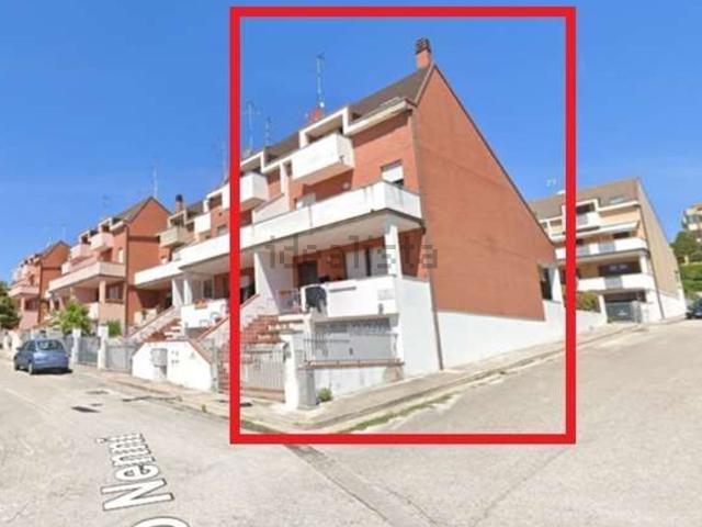 Villetta a schiera in vendita di 193 m² in Via Pietro Nenni