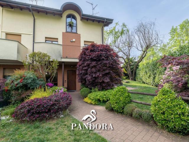 Villetta a schiera in vendita di 194 m² in Via Carreggia, 101