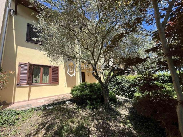 Villetta a schiera in vendita di 194 m² in Via Cimenasco, 1