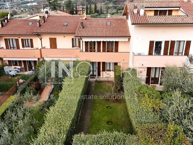 Villetta a schiera in vendita di 194 m² in Via della Pace