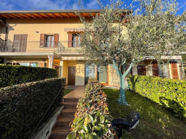 Villetta a schiera in vendita di 194 m² in Via Roma, 68