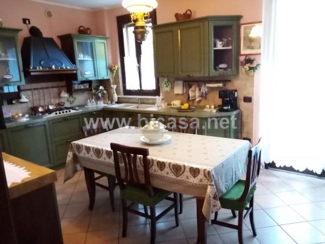 Villetta a schiera in vendita di 194 m² in Strada dell&apos Arzilla