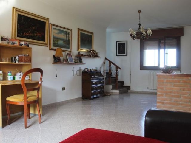 Villetta a schiera in vendita di 195 m² in Via G. Marconi