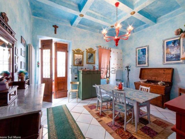 Villetta a schiera in vendita di 195 m² in Via Giuseppe Garibaldi, 244