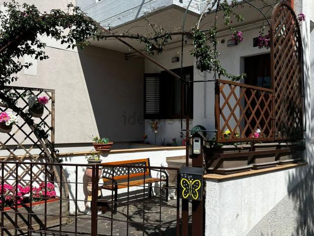 Villetta a schiera in vendita di 195 m² in Via Gregorio VII, 13