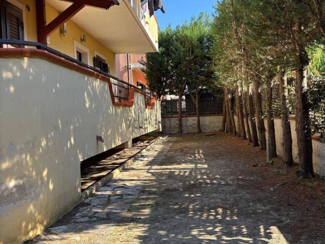 Villetta a schiera in vendita di 195 m² in Via Saverio Mercadante, 13