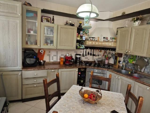 Villetta a schiera in vendita di 198 m² in Via della Resistenza, 2