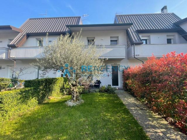 Villetta a schiera in vendita di 199 m²