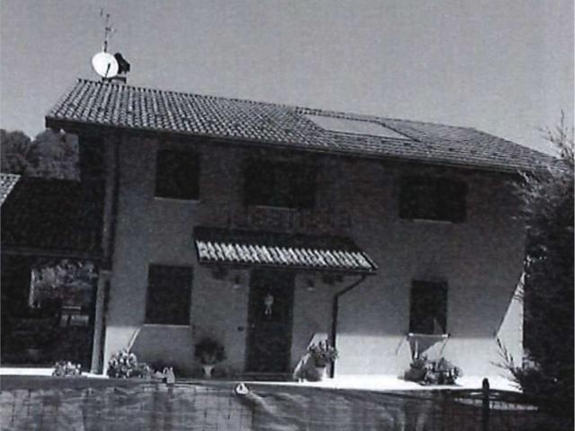 Villetta a schiera in vendita di 199 m² in Via F.lli Como, 14