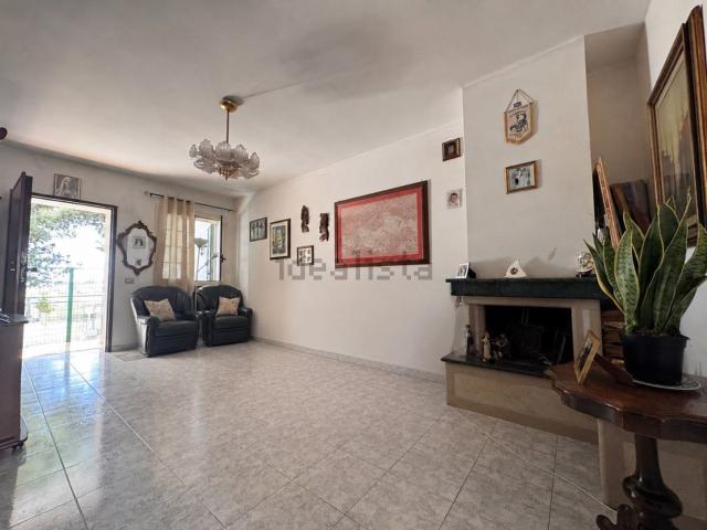 Villetta a schiera in vendita di 199 m² in Via Madonna della Fiducia