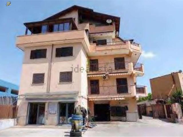 Villetta a schiera in vendita di 199 m² in Strada Provinciale Mugnano Melito, 125