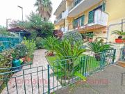 Villetta a schiera in vendita di 200 m² in Via Consolare Campana