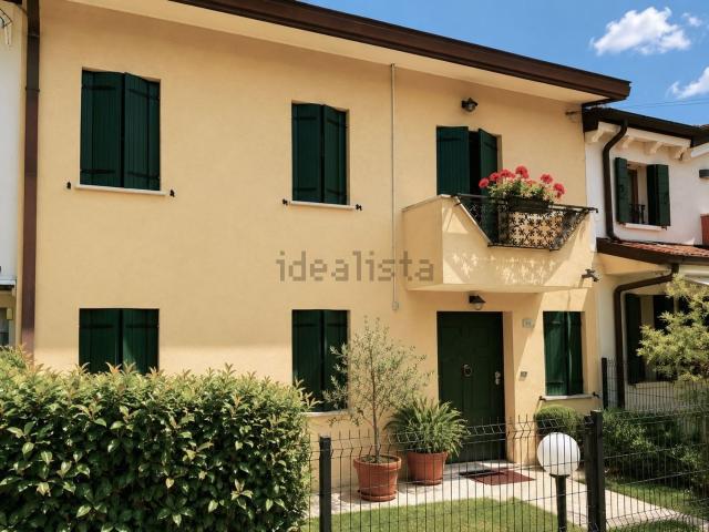 Villetta a schiera in vendita di 200 m² in Via Giuseppe Mazzini, 193