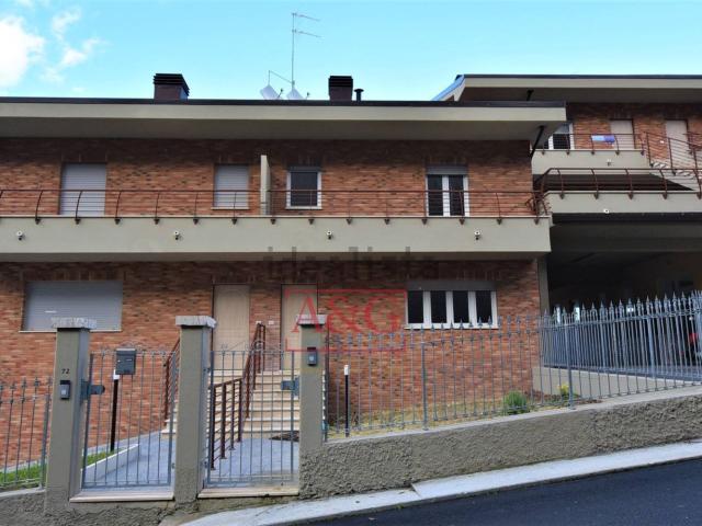 Villetta a schiera in vendita di 200 m² in Via D. Sbarra, 56