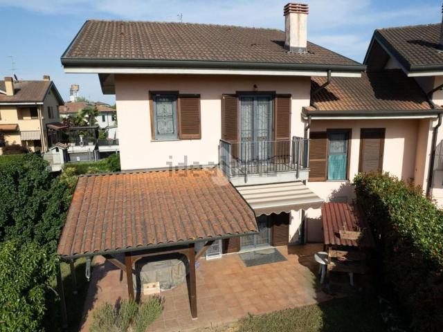 Villetta a schiera in vendita di 200 m² in Via Don G. Colombo, 36