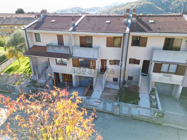 Villetta a schiera in vendita di 200 m² in Via degli Orti, 10