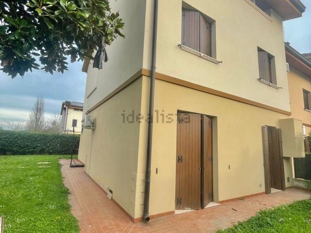 Villetta a schiera in vendita di 200 m² in Via dei Ronchi, 16