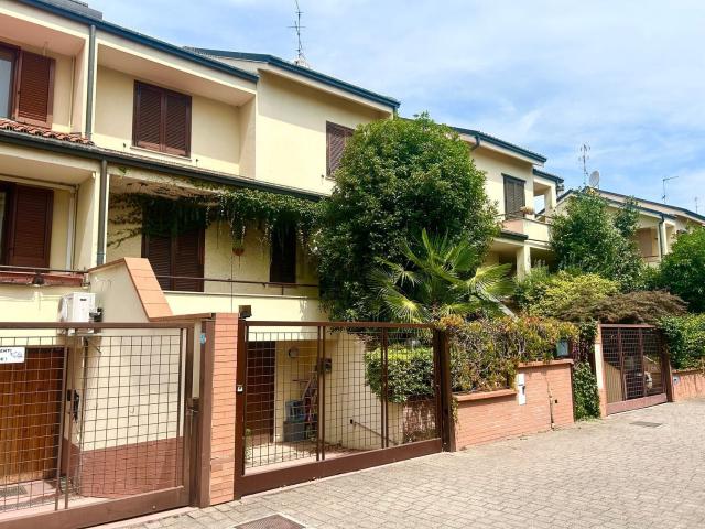 Villetta a schiera in vendita di 200 m² in Via della Chiesa