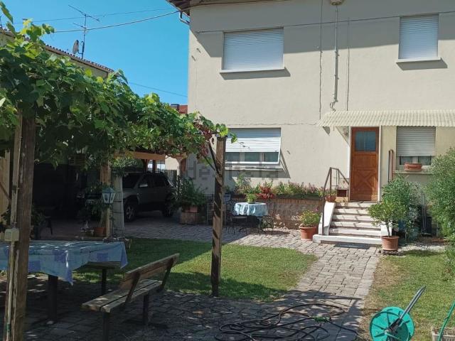 Villetta a schiera in vendita di 200 m² in Via Enrico Fermi