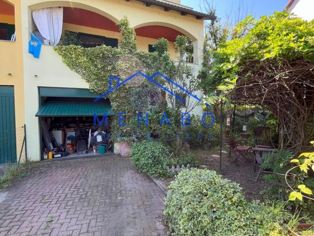 Villetta a schiera in vendita di 200 m² in Via Filippo Tommaso Marinetti
