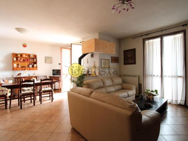 Villetta a schiera in vendita di 200 m² in Via Filippo Brunelleschi