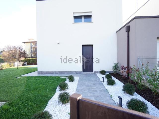 Villetta a schiera in vendita di 200 m² in Via Fratelli Cervi, 1