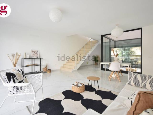 Villetta a schiera in vendita di 200 m² in Via Incoronata, 80