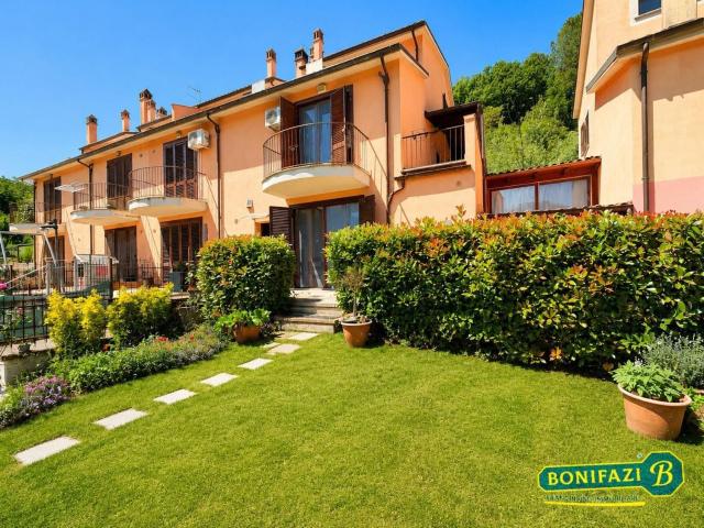 Villetta a schiera in vendita di 200 m² in Via Ippocrate