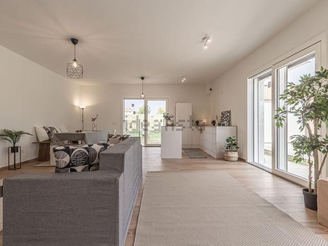 Villetta a schiera in vendita di 200 m² in Via Lanfranco Caretti