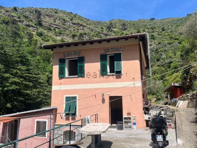 Villetta a schiera in vendita di 200 m² in Via Molinetti di Nervi, 32