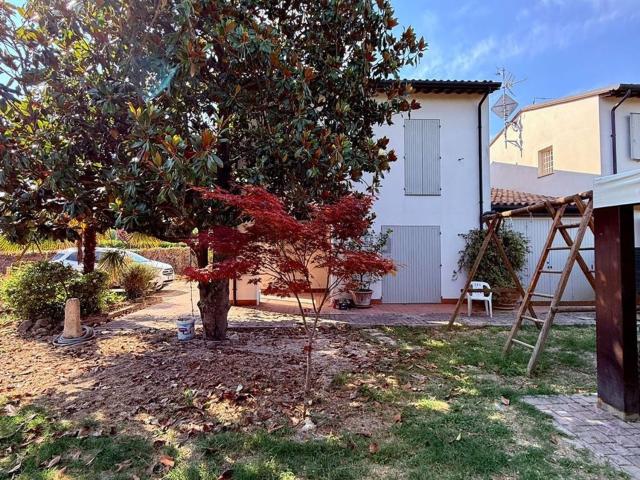 Villetta a schiera in vendita di 200 m² in Via Sarna
