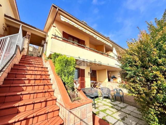 Villetta a schiera in vendita di 200 m² in Via Papa Giovanni XXIII, 6