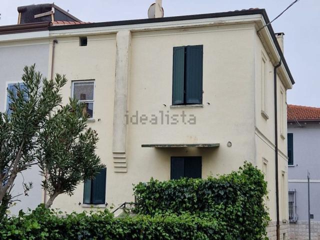Villetta a schiera in vendita di 200 m² in Via per Soria