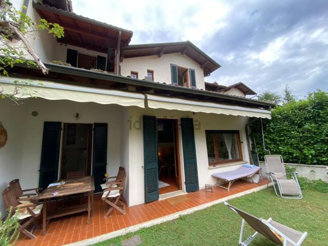 Villetta a schiera in vendita di 200 m² in Via Rogaro