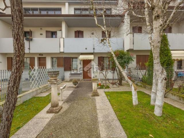 Villetta a schiera in vendita di 200 m² in Via Ravenna, 19