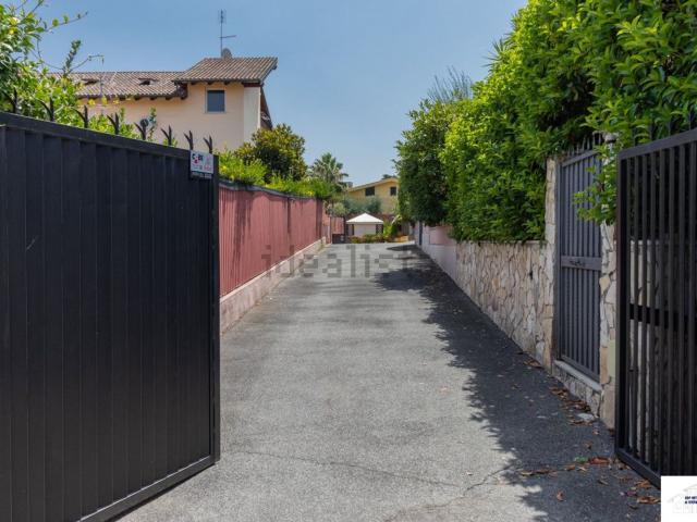 Villetta a schiera in vendita di 200 m² in Via Riesi
