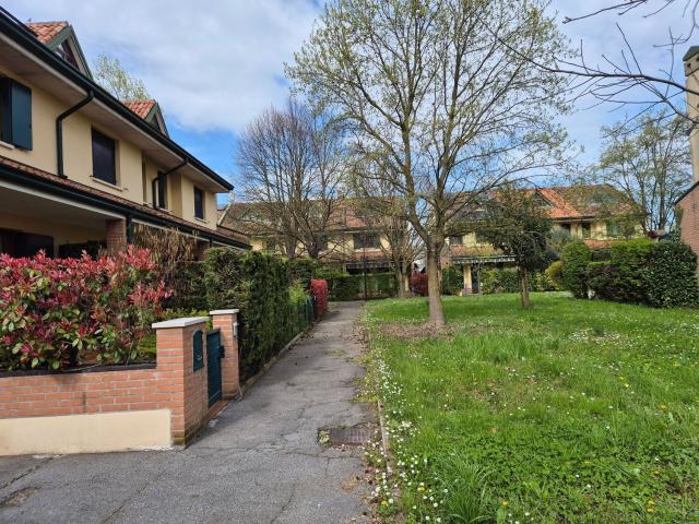 Villetta a schiera in vendita di 200 m² in Via Venzone, 4