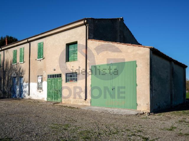 Villetta a schiera in vendita di 200 m² in Via Virgiliana