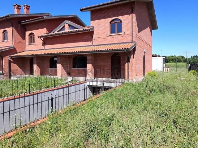 Villetta a schiera in vendita di 200 m² in Strada del Corno Basso Chialano