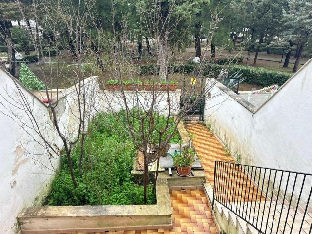 Villetta a schiera in vendita di 200 m² in Strada Provinciale 180
