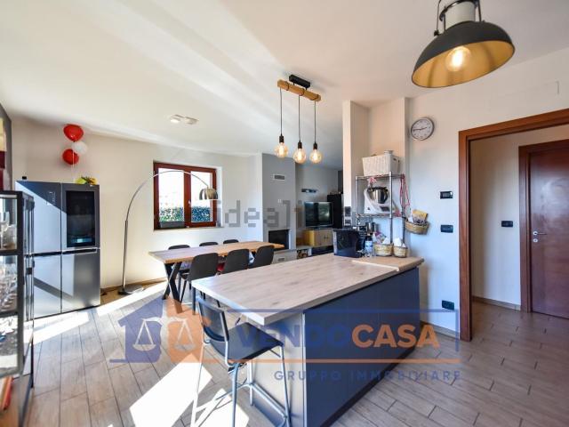 Villetta a schiera in vendita di 200 m² in Strada Tetti Piatti, 43