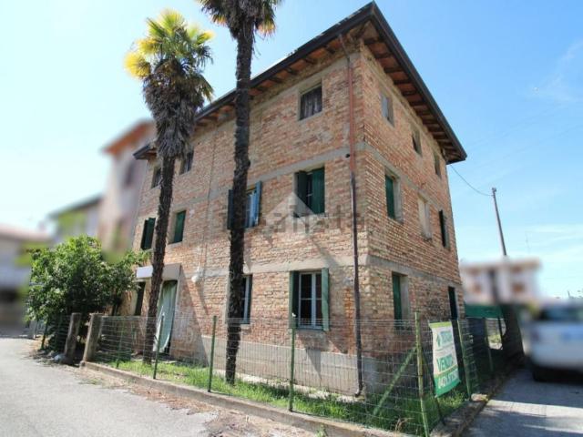 Villetta a schiera in vendita di 201 m² in Via 24 Maggio, 17