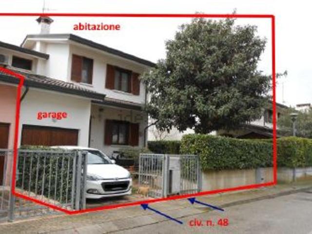 Villetta a schiera in vendita di 201 m² in Via Padova, 48