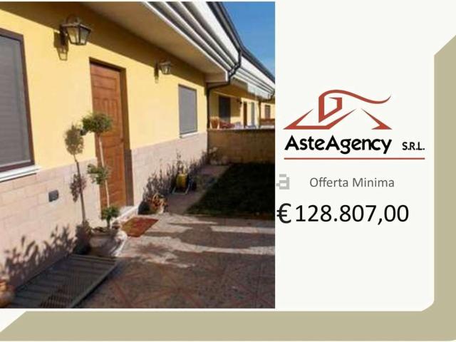Villetta a schiera in vendita di 202 m² in Via Diocesi di Satriano, 19